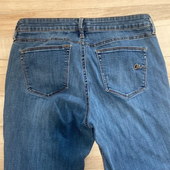 American Rag Juniors Bootcut Jeans Size 9. Raw Hem. So Cute. EUC. Great color. - Picture 9 of 12